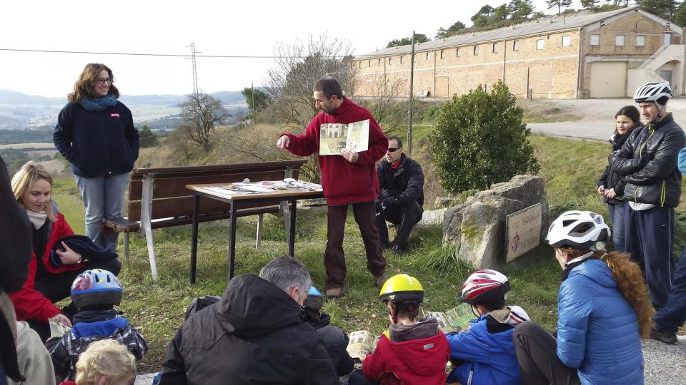 Escoltant el conte 'El tió agraït' - Argençola