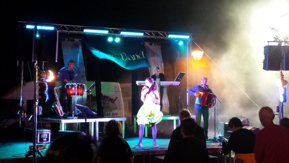 8.8.2015 Ball amb Stressband  Argençola -  Marià Miquel