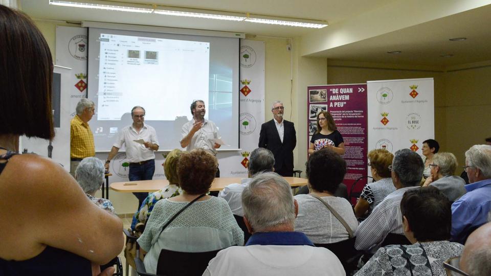 14.8.2016 El Regidor de Festes Jaume Teixé presentant l'acte  Argençola -  Mariona Miquel Solé