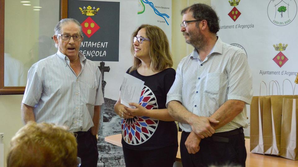 14.8.2016 Esteve Lluís donant les gràcies als impulsors del projecte  Argençola -  Mariona Miquel Solé