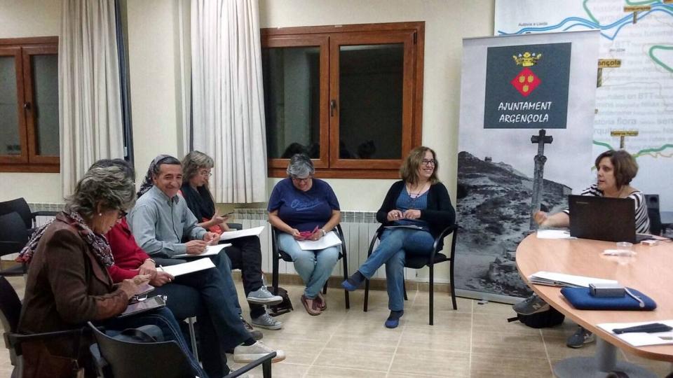 6.11.2016 Curs de Xarxes socials  Argençola -  Elisabet Vilella