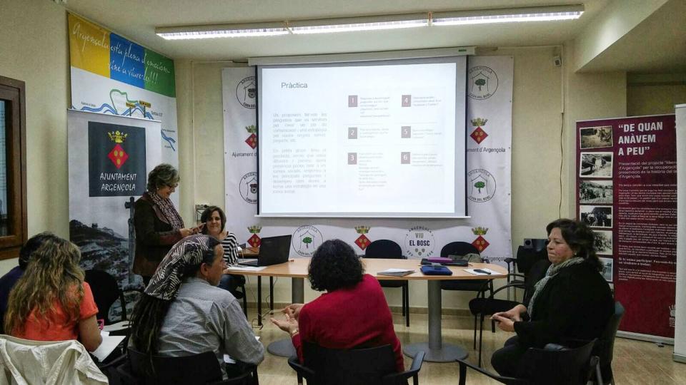 6.11.2016 Curs de Xarxes socials  Argençola -  Marina Berenguer