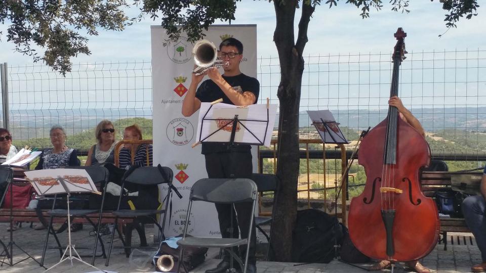 13.8.2017 actuació del quintet de Cobla Terres de Marca  Argençola -  Marina Berenguer