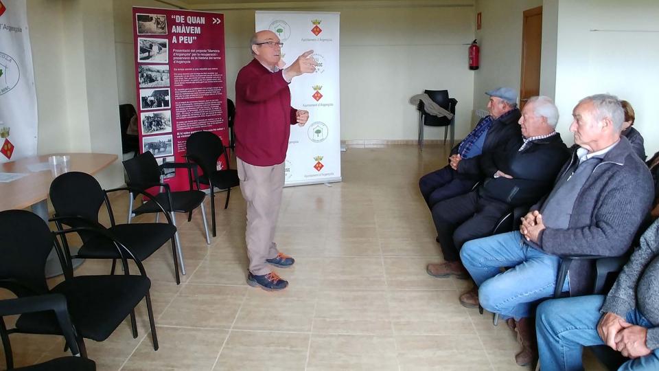 14.4.2018 Presentació del vídeo i exposició Saurins: la percepció del subsòl  Argençola -  Martí Garrancho