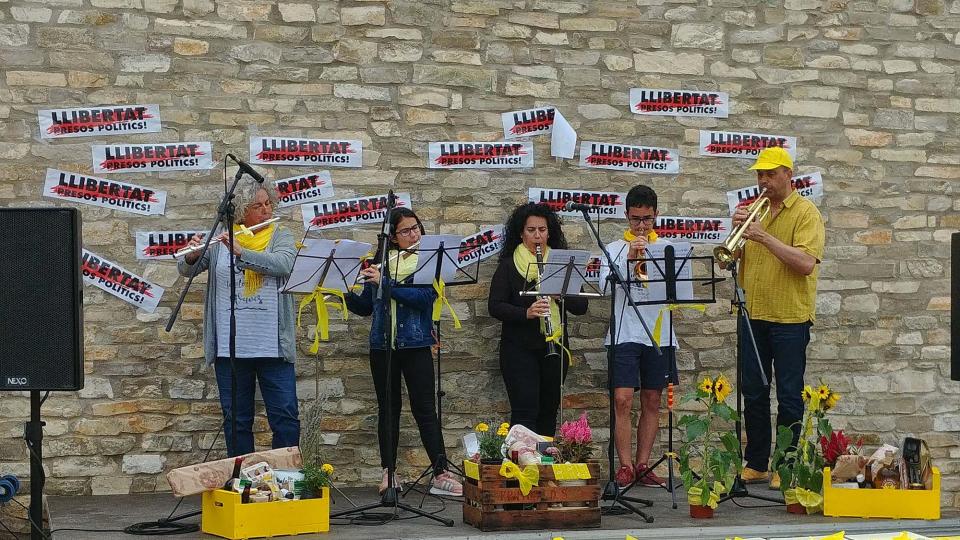 26.5.2018 Actuació dels Músics per la llibertat  Argençola -  Martí Garrancho