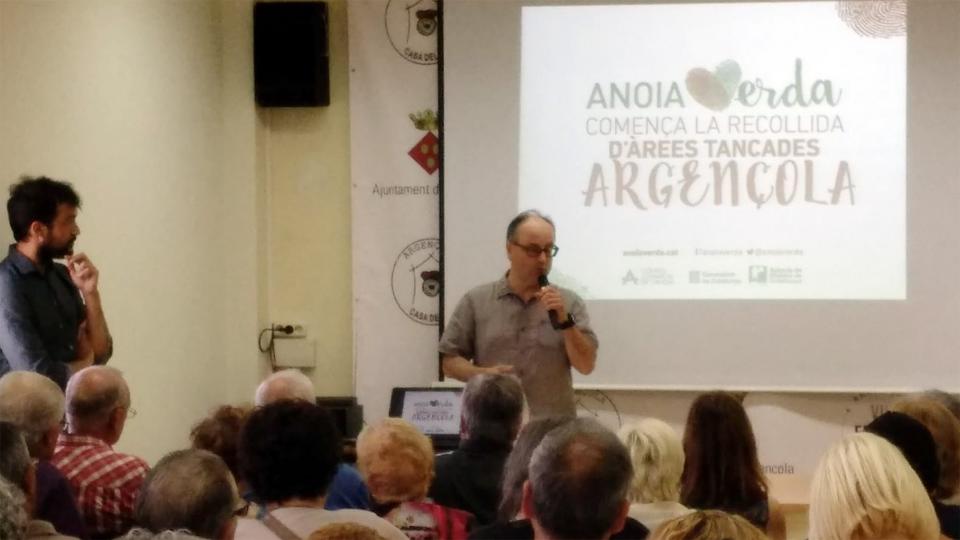 El nou sistema de recollida d'escombraries es presenta a Argençola