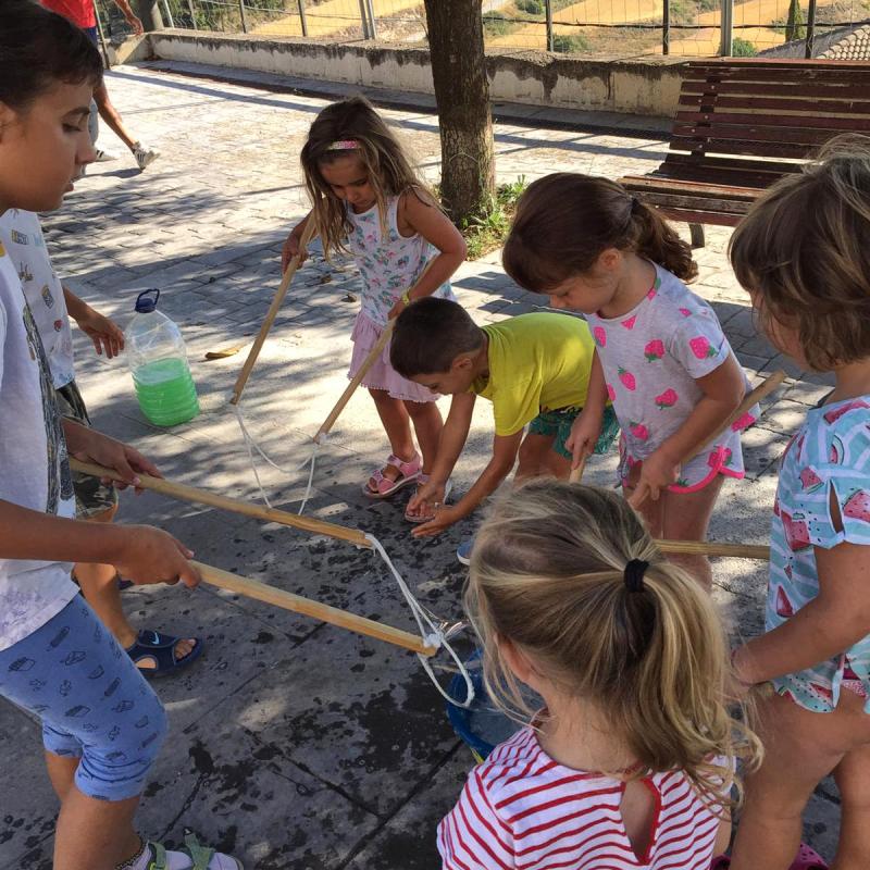 23.7.2019 Fent bombolles de sabó  Argençola -  Animans