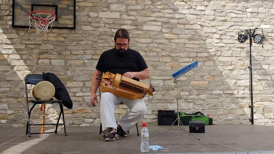 08.08.2021 Enric Solà, música tradicional  Argençola -  Marina Berenguer
