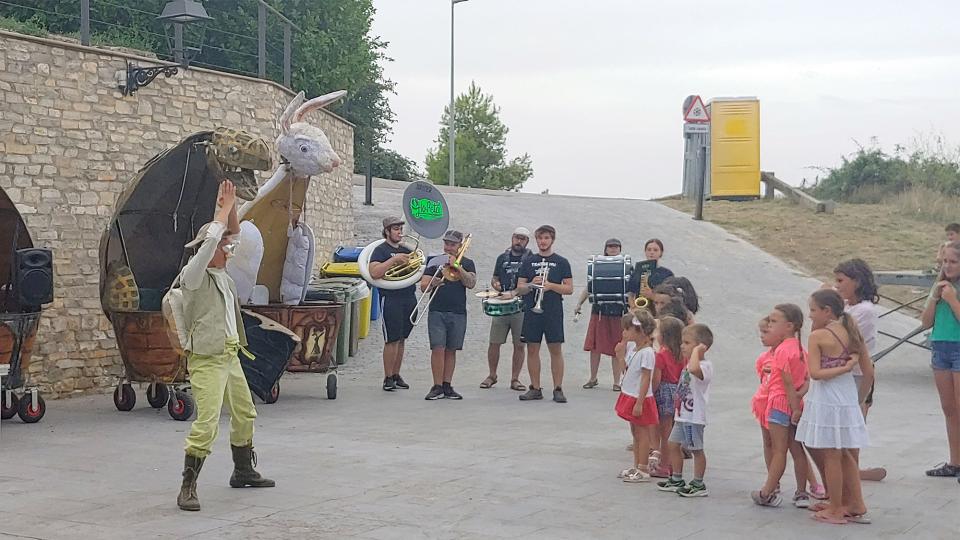 13.8.2022 Espectacle La llebre i la tortuga de TEATRE NU  Argençola -  Marina Berenguer