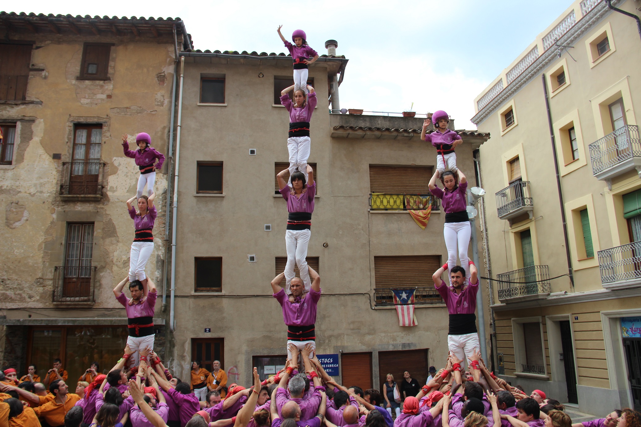 Els Moixiganguers escamaparan 33 pilars de 4 en tots els municipis de l’Anoia